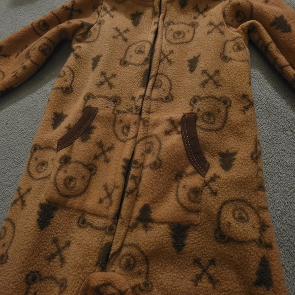 Cozy Fleece Brown and White Teddybear Baby Footie Set - Picture 5 of 12